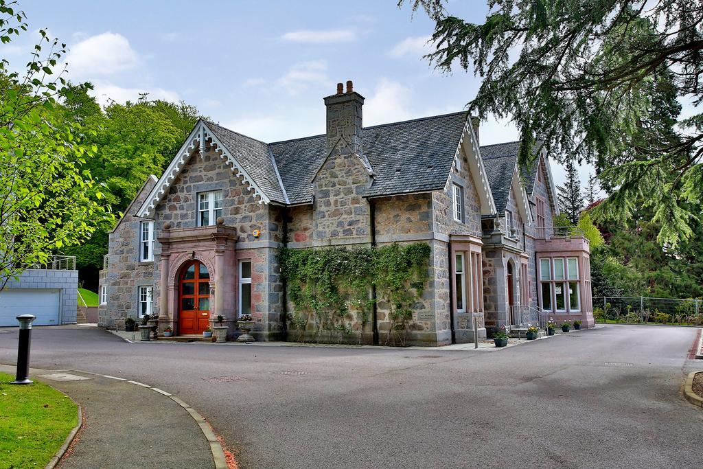 Luxury Scottish Apartment Абердин Экстерьер фото
